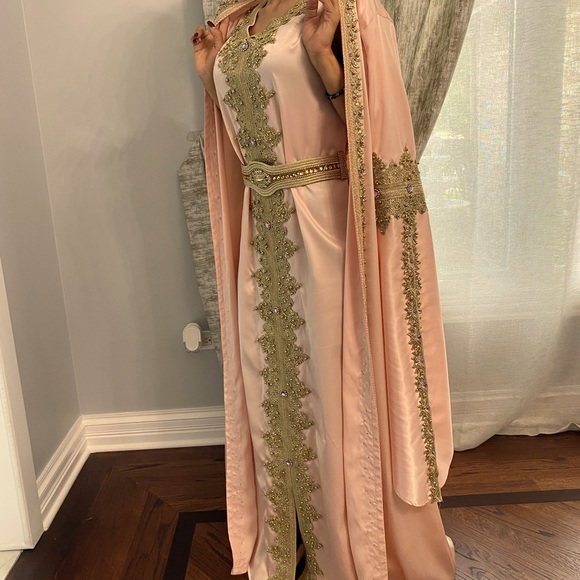 Dress - Picture 5 of 5